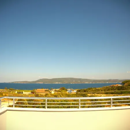 Oez Apartment