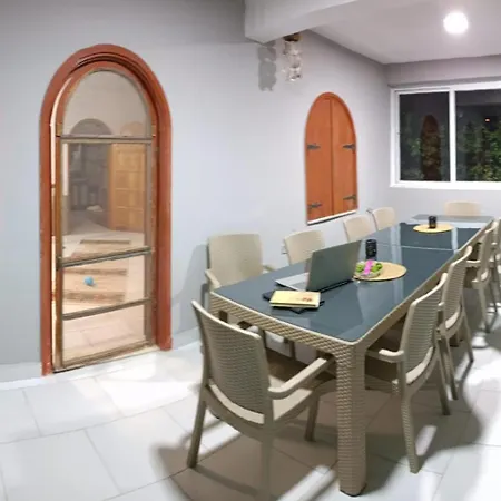 Oez Apartment *